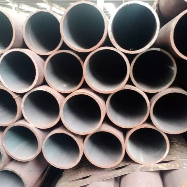 大兴安岭35#合金无缝钢管